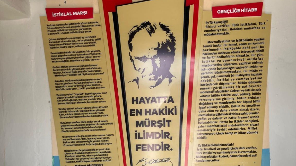 Okulumuzun Atatürk Köşesi ve 15 Temmuz Şehitler Köşesini yeniledik.